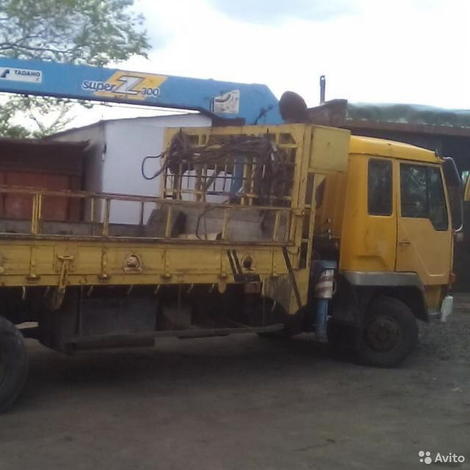 Ивеко дейли эвакуатор. Полноприводная газель эвакуатор. Манипулятор грузит машину. Эвакуатор белогорск. Эвакуатор белогорск.